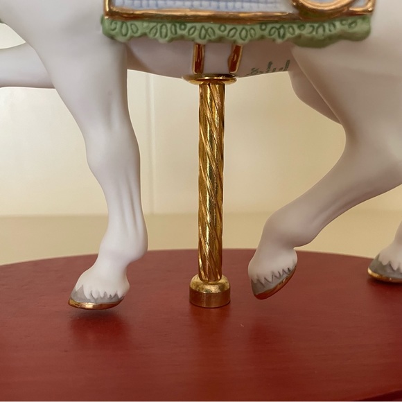 Christmas Lenox Carousel Horse 2014/2015 - Picture 7 of 10